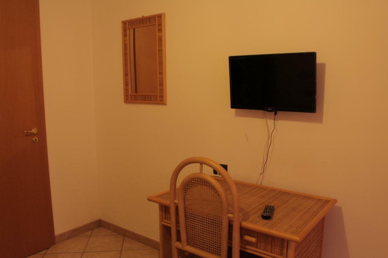 Albergo Il Terrazzino Vibo Marina Zewnętrze zdjęcie