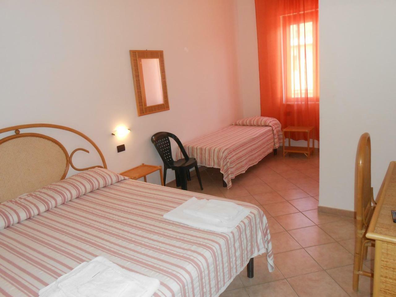 Albergo Il Terrazzino Vibo Marina Zewnętrze zdjęcie